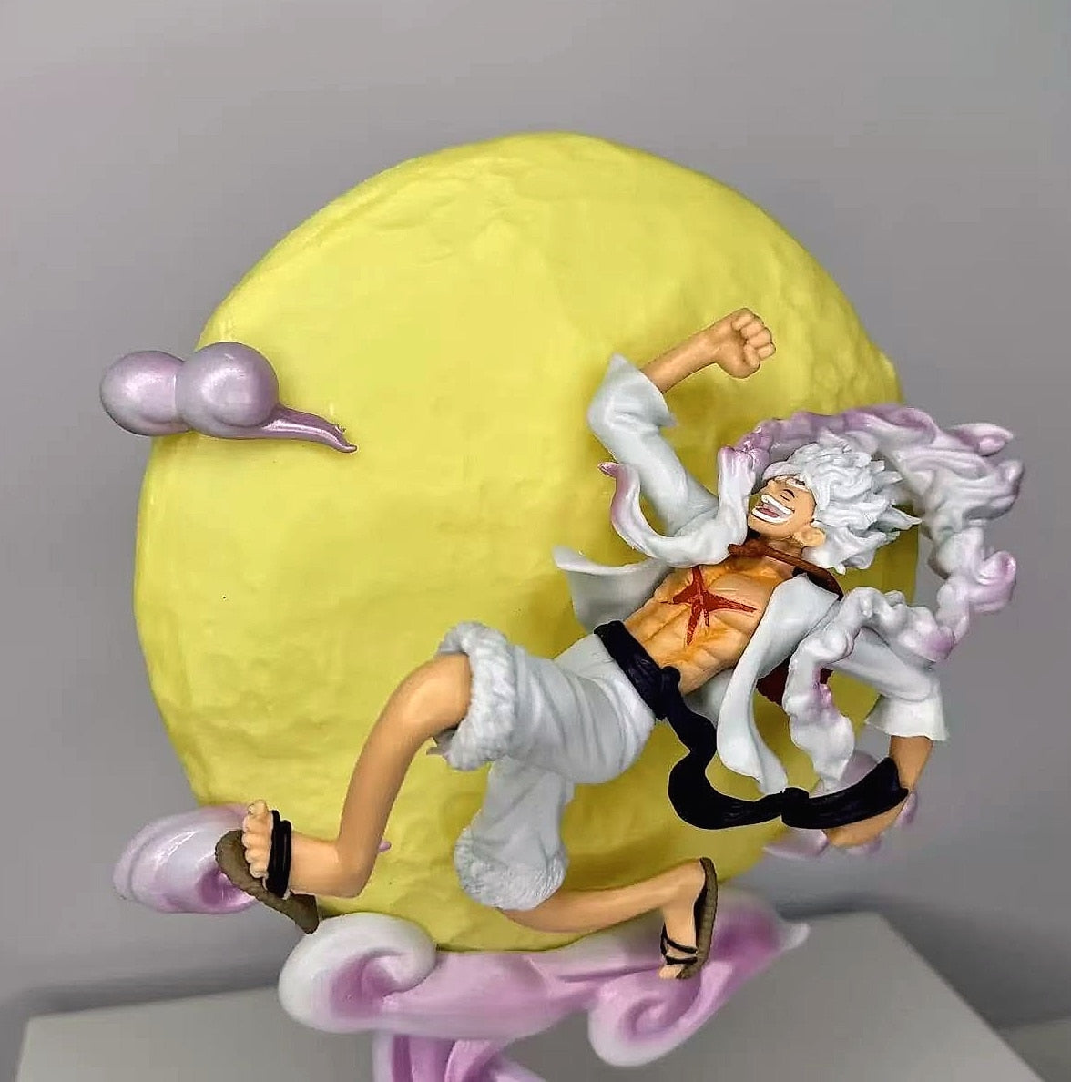 CBKSUHBADE One Piece Luffy Nika Form Light-Up Figure