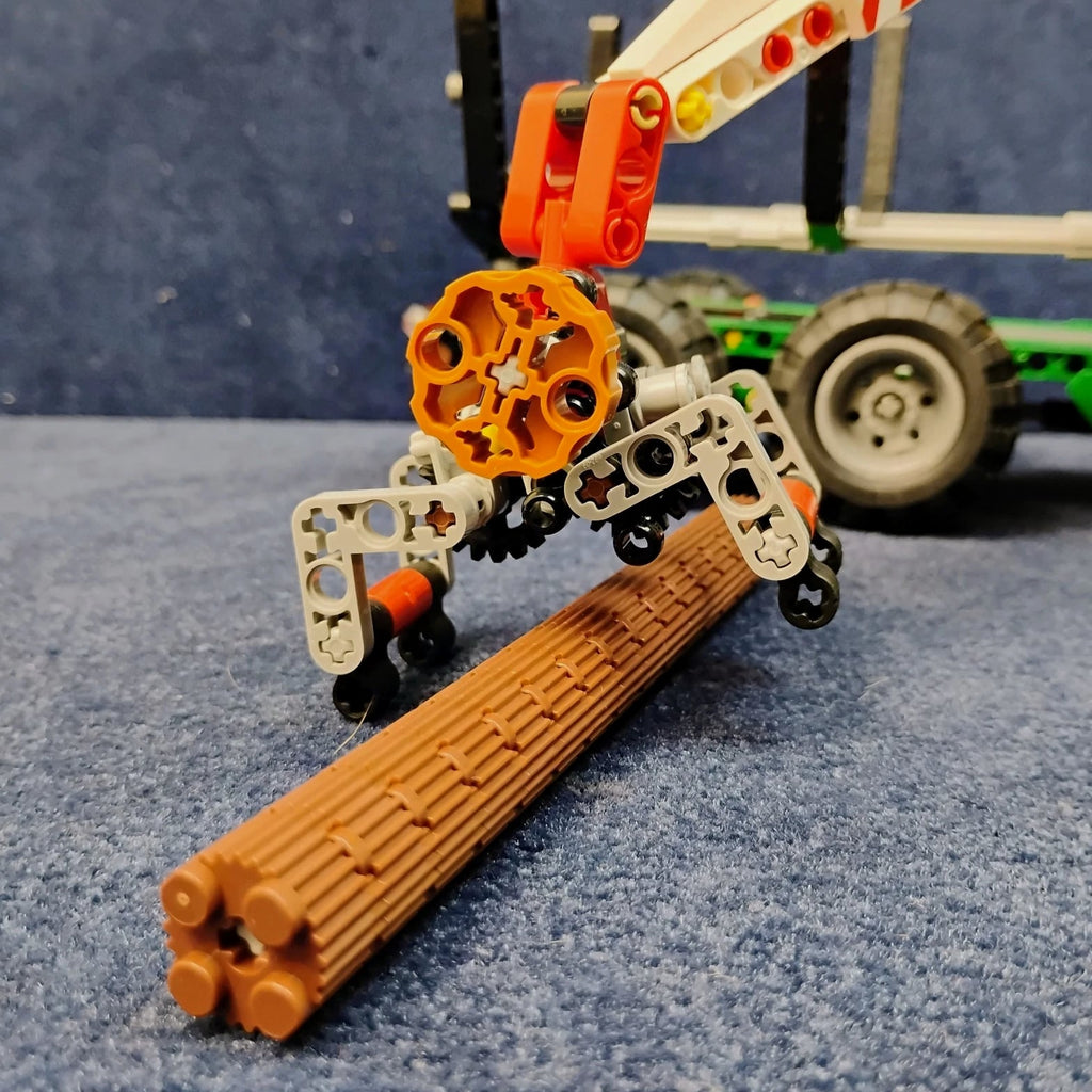Mould King 19006 Logging Truck Crane Pneumatic Forestry Equipment With Engine New
