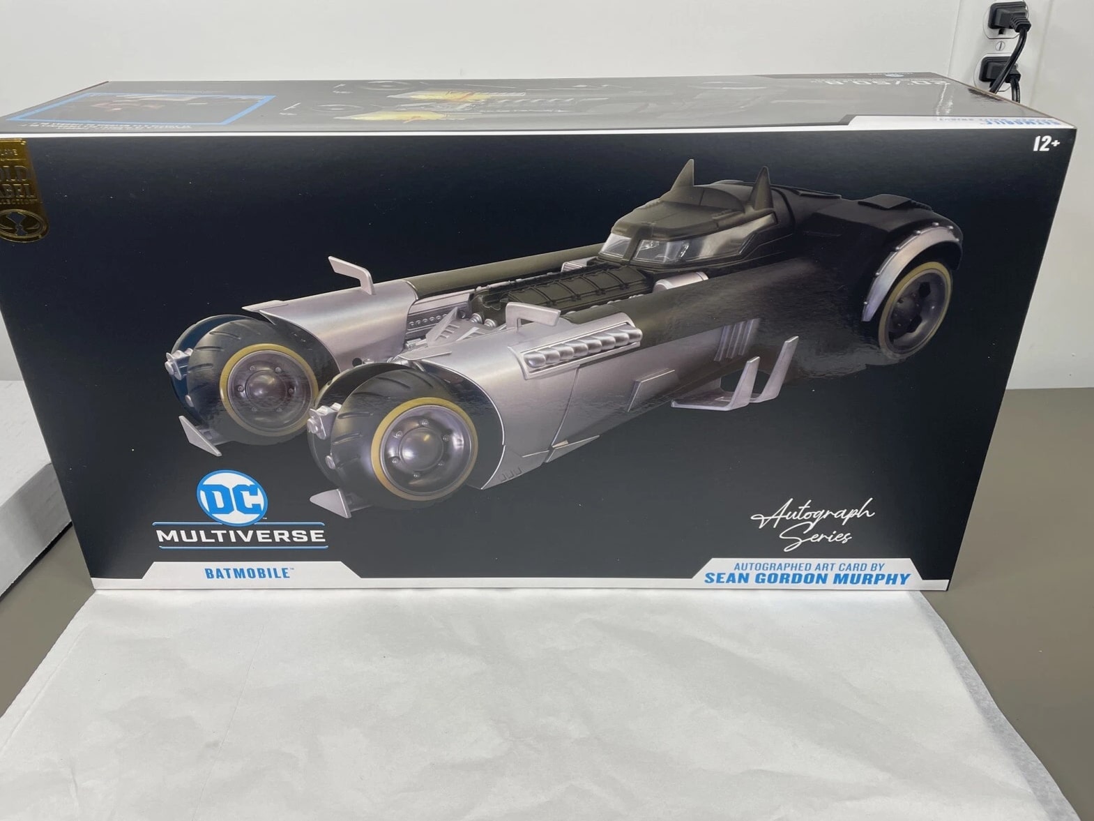 SDCC 2024 McFarlane DC Multiverse White Knight Batmobile Gold Autograph 500 PCS!