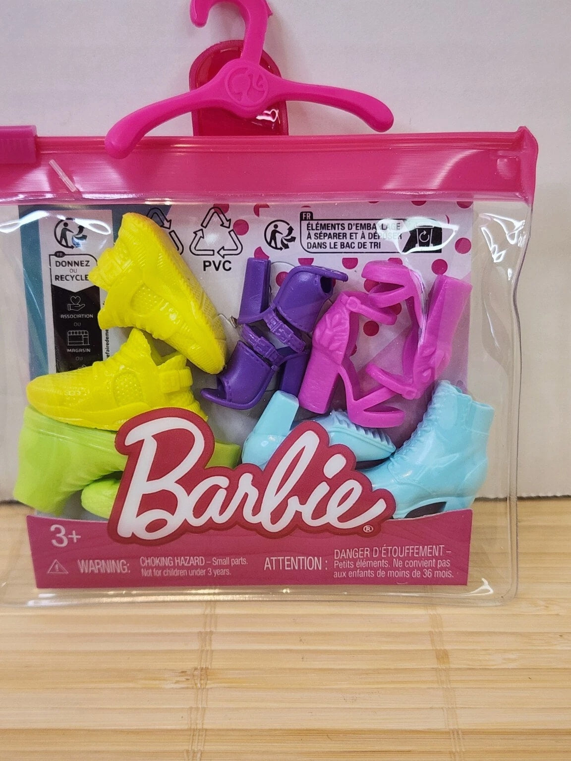Barbie Clothing Fashion Pack Top & Purple Denim Skirt Accessories & 5 Shoes New