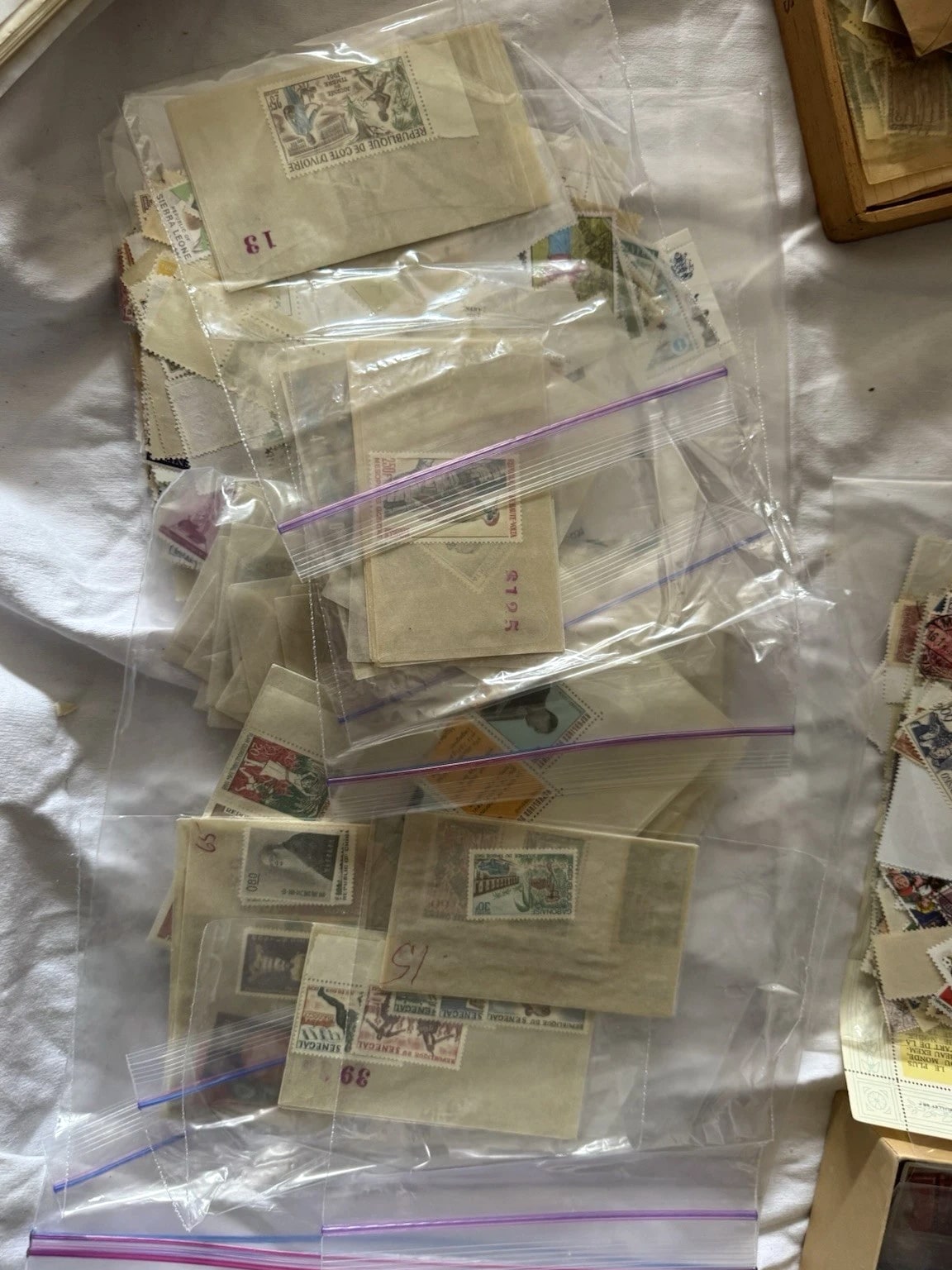 WORLD WIDE STAMP AND POSTAL HISTORY MIX FLAT RATE PRIORITY SEE SCAN