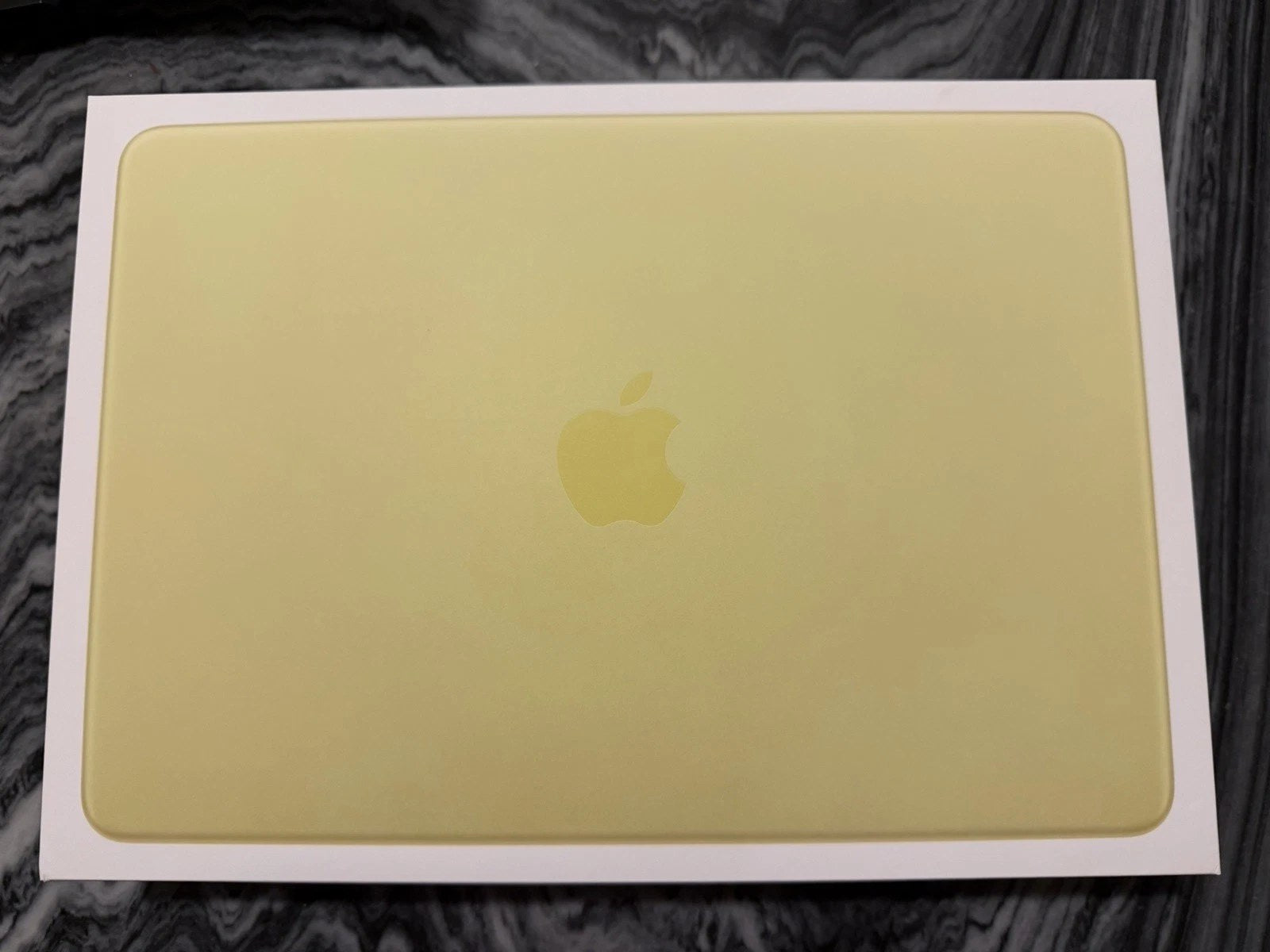 MacBook Neo 512GB With Touch ID 13 Inch Citrus New Sealed A18 Pro