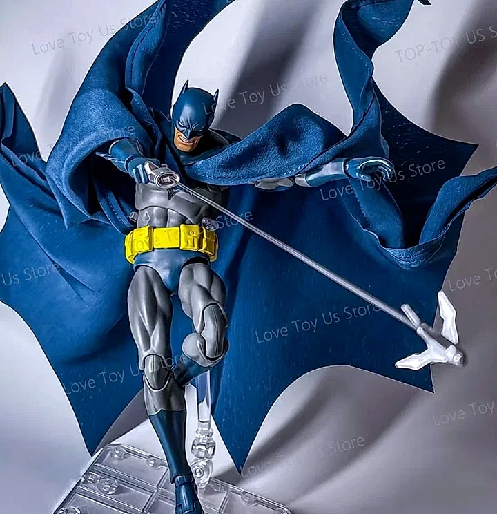 Hot Toys Mafex 105 Batman Hush Blue Version Action Figure