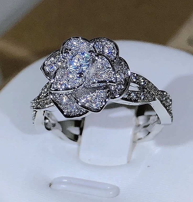 925 Sterling Silver Three-Dimensional Rose Ring with White Zircon