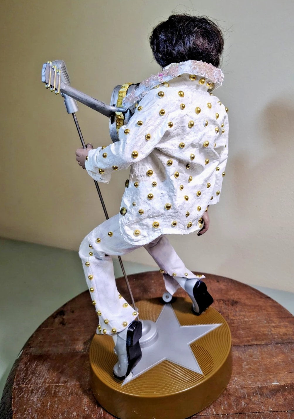 THE ORVILLE TV Show BORTUS Alien as Elvis Handcrafted Action Figure Sound Motion