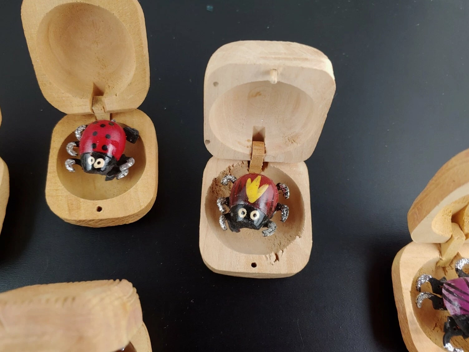 Handmade Bug In A Box Gag Toy Gift Moving Legs Novelty Bug in a nut Vintage wood