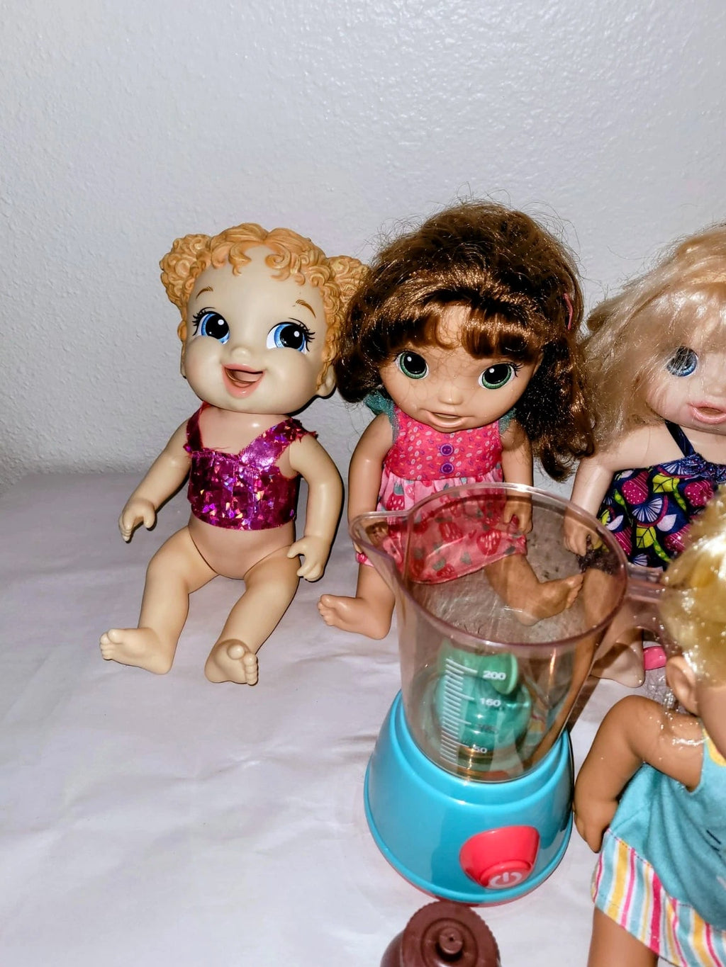 Lot Of 8 Baby Alive Baby Dolls and Accessories Great Condition