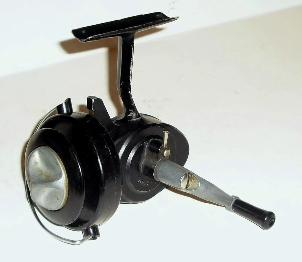 Vintage Longfellow SR-3001 Spinning Fishing Reel