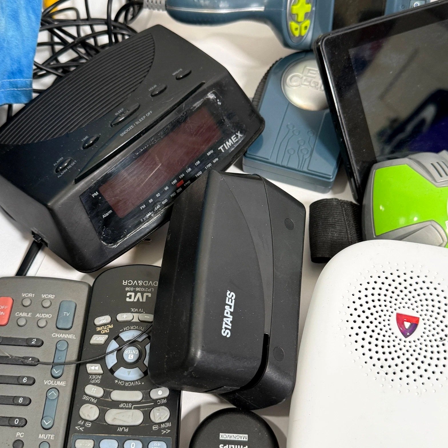 Mixed Lot of Electronics Gadgets As-Is Used Untested Parts Repair Junk Drawer