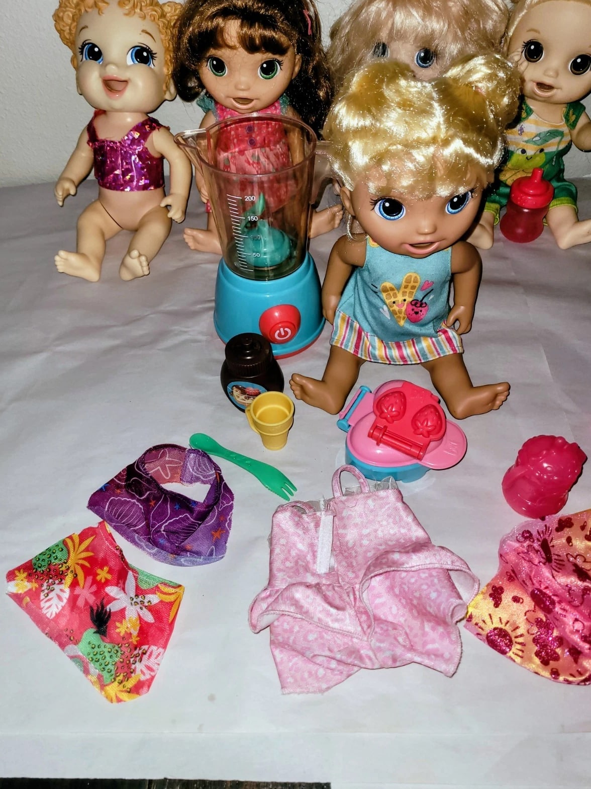 Lot Of 8 Baby Alive Baby Dolls and Accessories Great Condition