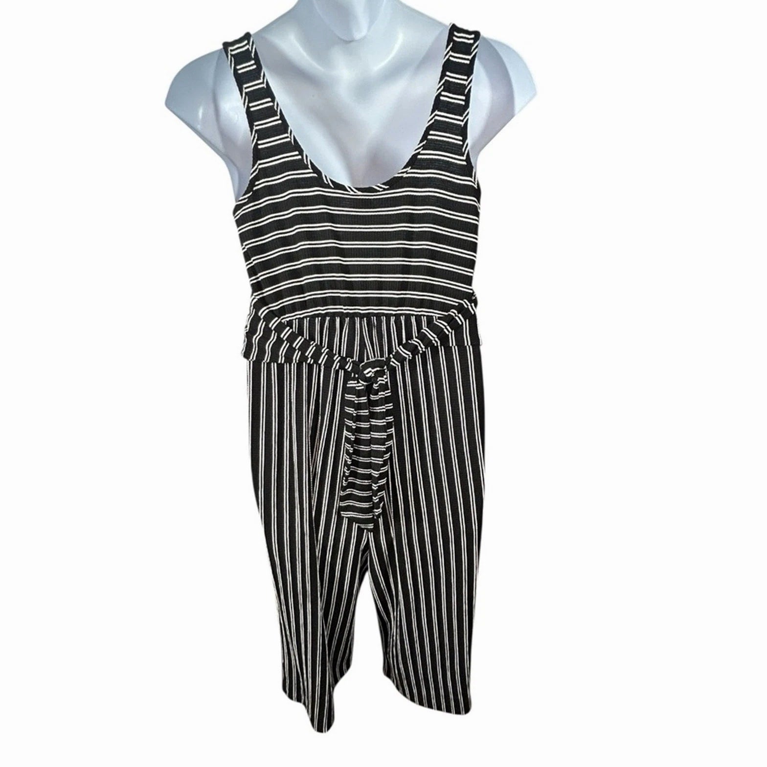 Torrid Women's Striped Culotte Jumpsuit Size 0 Black White Belted Wide Leg Pants