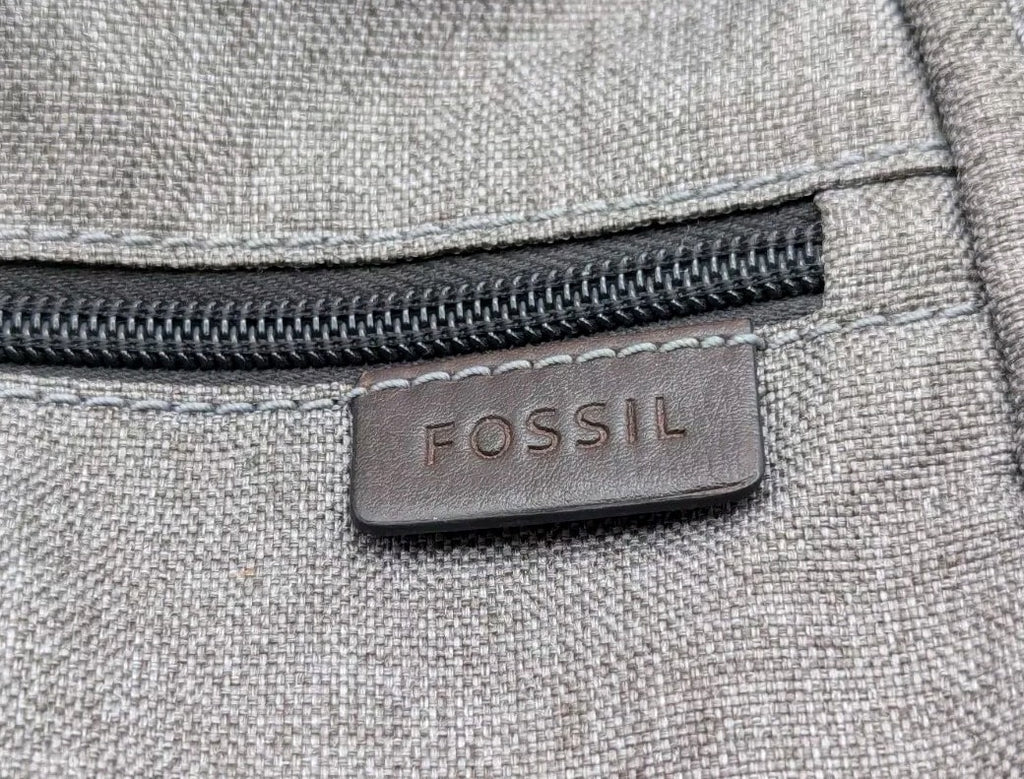 Fossil Travel Personal Organizer Bag Gray Electronics Gadgets 10" x 7" x 2" VGC