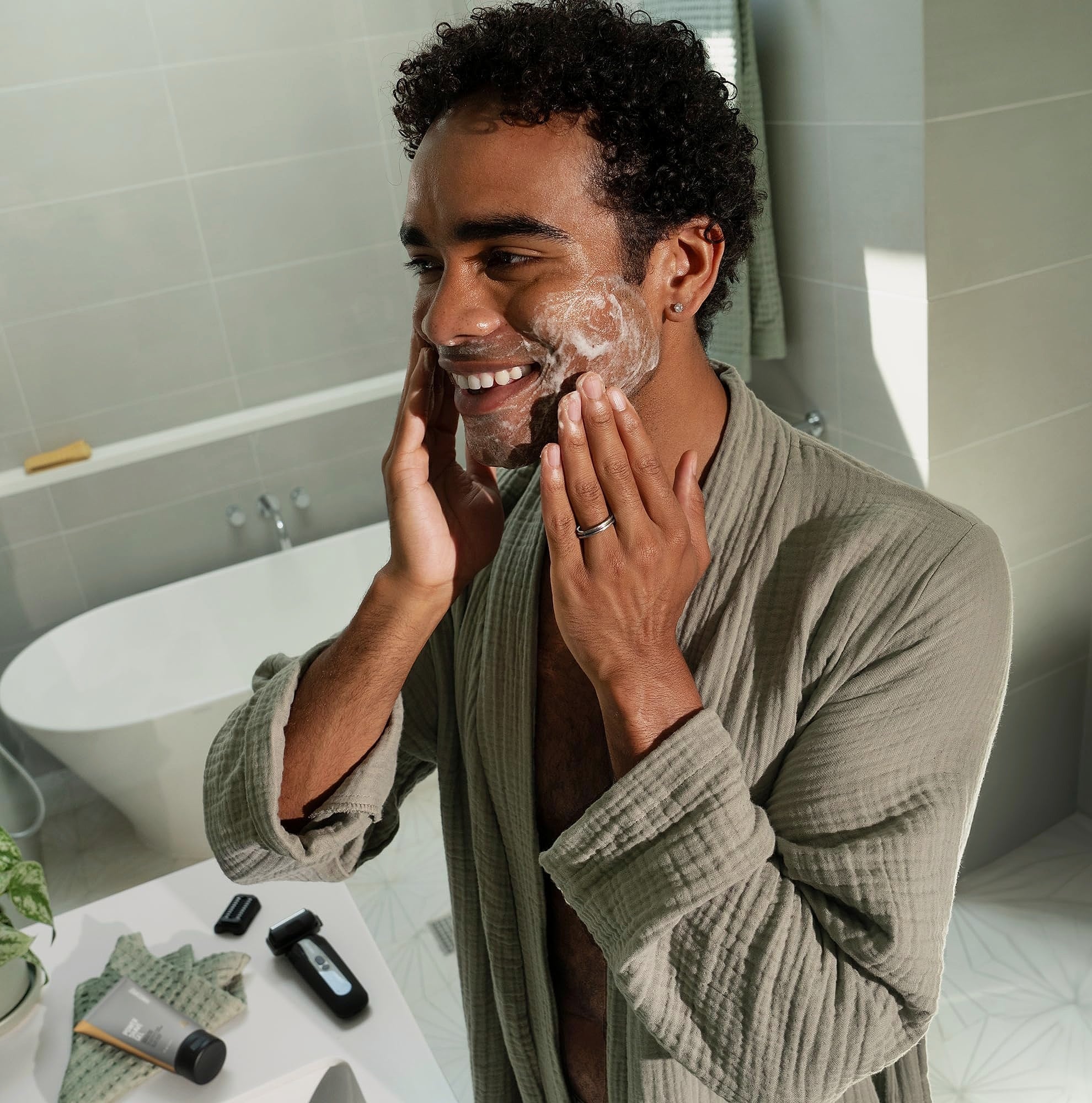 MANSCAPED The Chairman PRO Electric Face Shaver Kit
