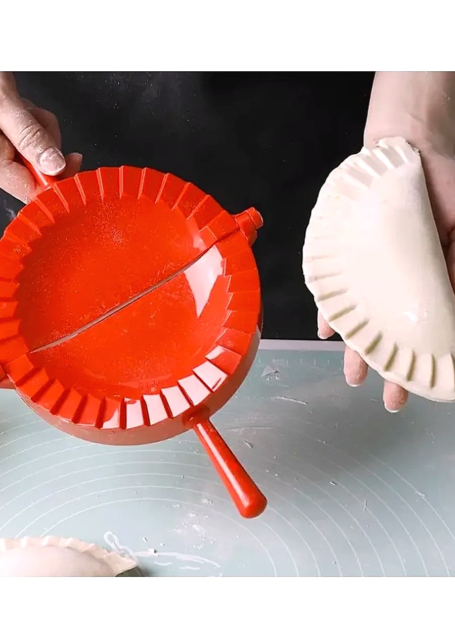 6-Inch Empanada Maker Press with Built-in Dough Cutter