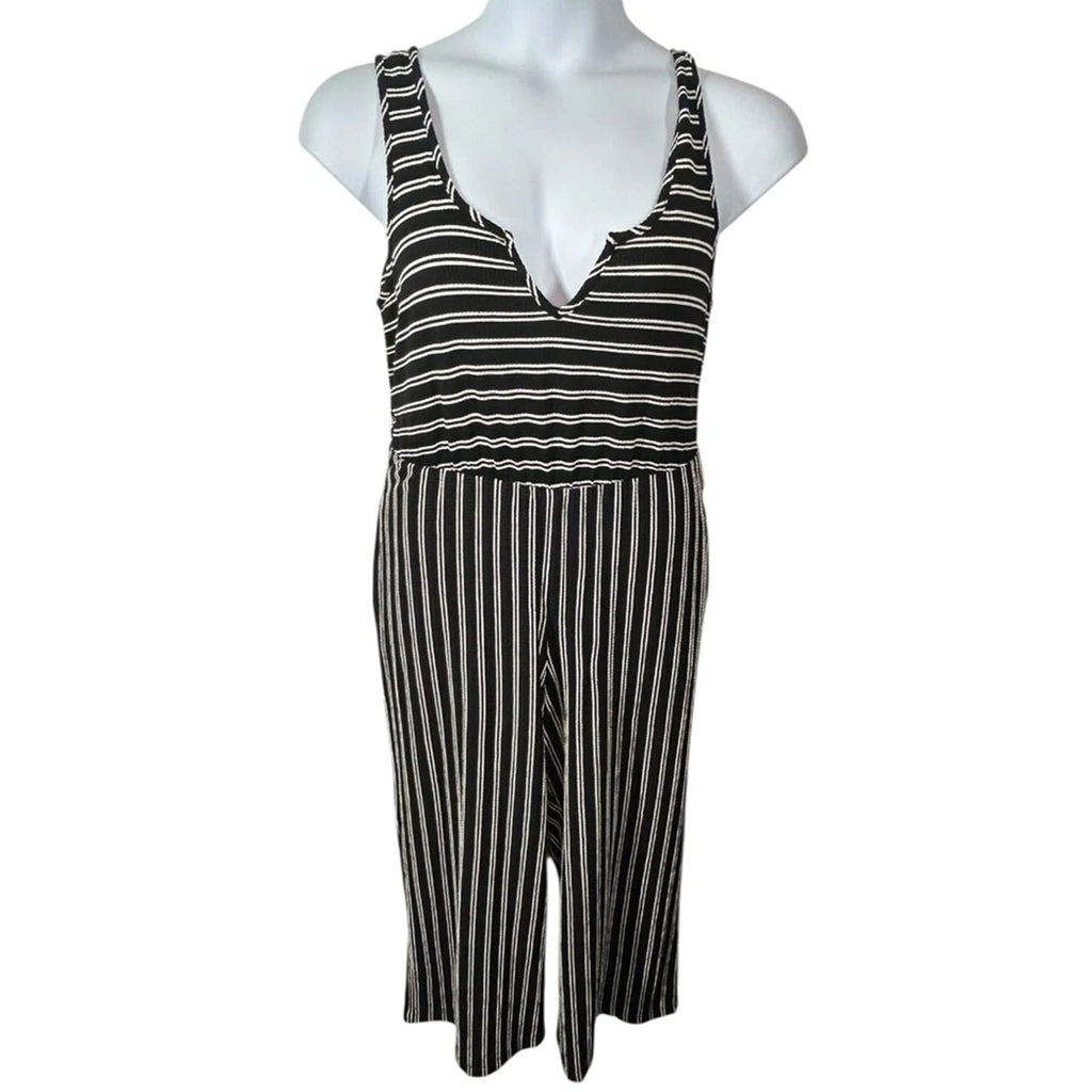 Torrid Women's Striped Culotte Jumpsuit Size 0 Black White Belted Wide Leg Pants