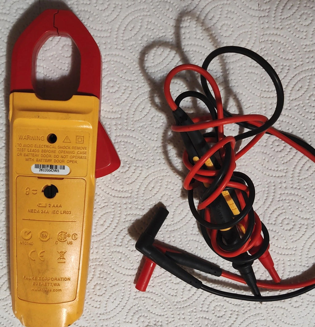Fluke 324 True-RMS Clamp Meter with Leads & Case