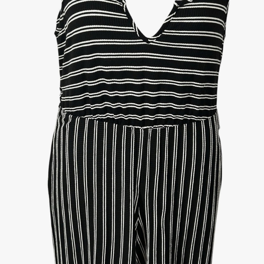Torrid Women's Striped Culotte Jumpsuit Size 0 Black White Belted Wide Leg Pants