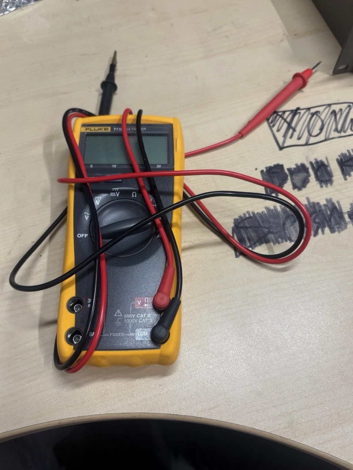 Fluke 77III Multimeter