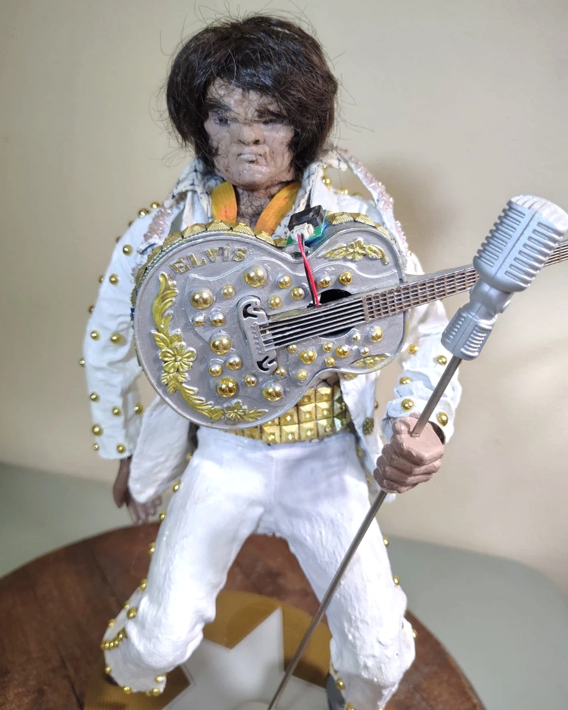 THE ORVILLE TV Show BORTUS Alien as Elvis Handcrafted Action Figure Sound Motion