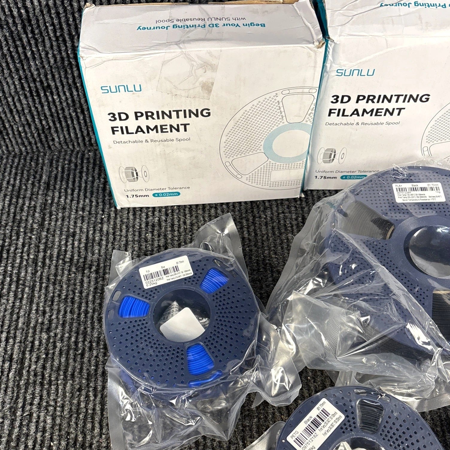 Lot of 8 SUNLU 3D Filament Refills - With reusable spools. 1kg & 0.25kg Mixed Lot