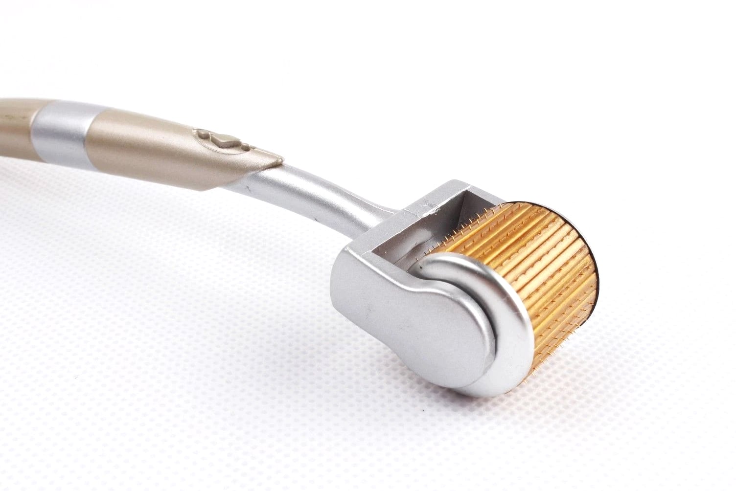 ZGTS 192 Pins Titanium Derma Roller 0.5mm For Face, Body, Deep Scars