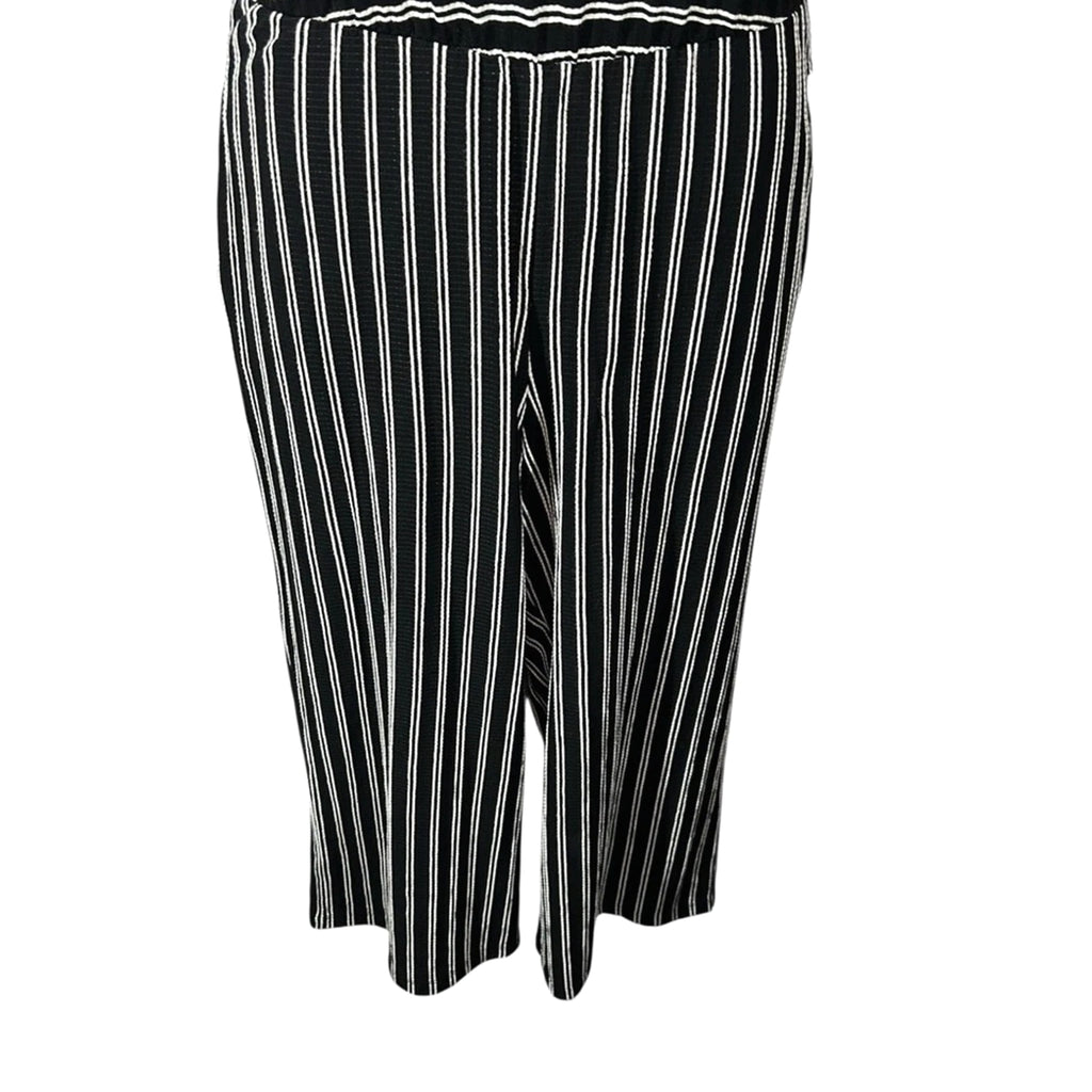 Torrid Women's Striped Culotte Jumpsuit Size 0 Black White Belted Wide Leg Pants