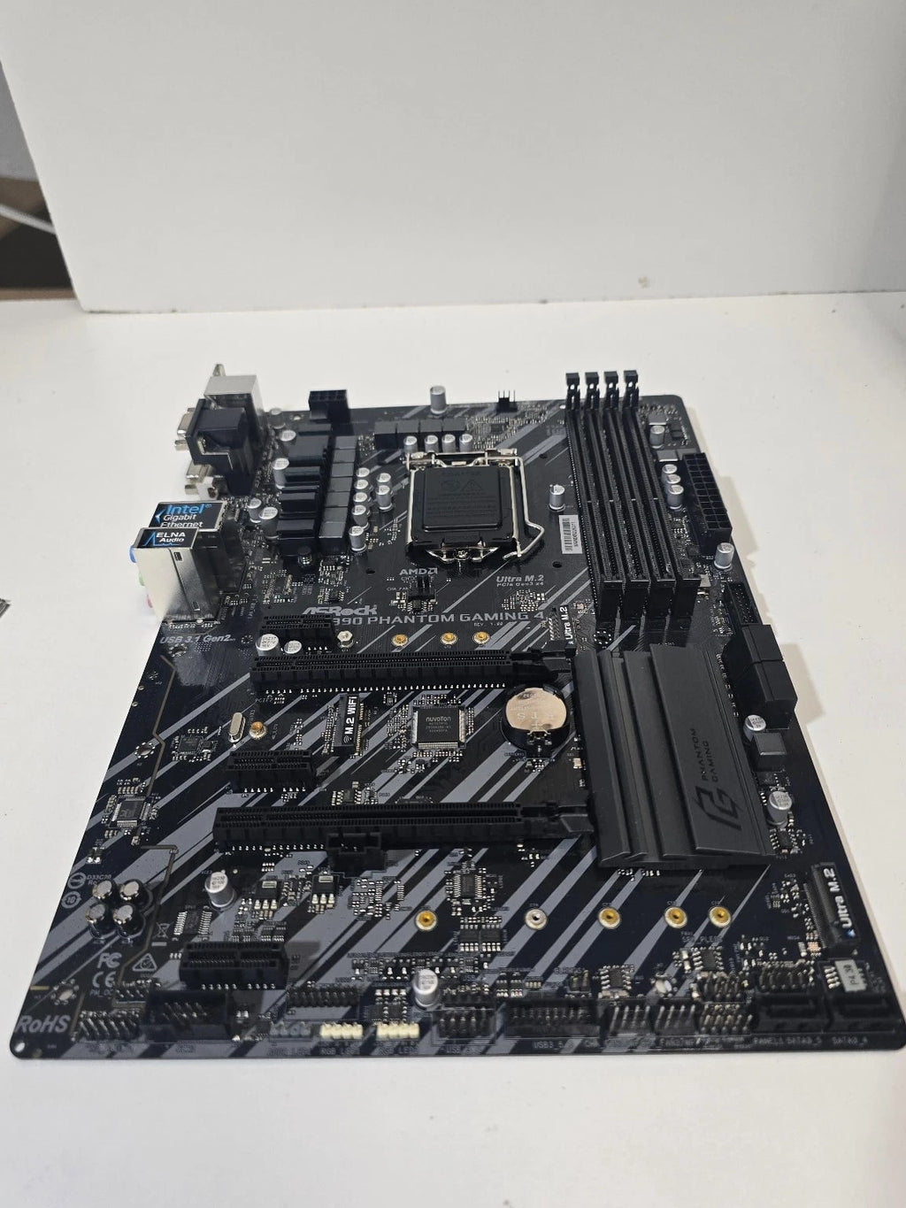 ASRock Phantom Gaming 4  ATX Motherboard (FL)