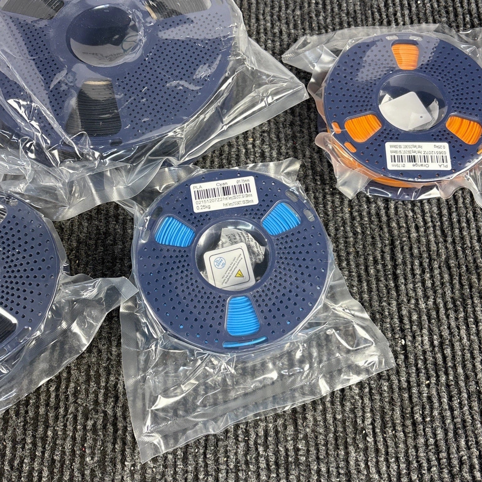 Lot of 8 SUNLU 3D Filament Refills - With reusable spools. 1kg & 0.25kg Mixed Lot