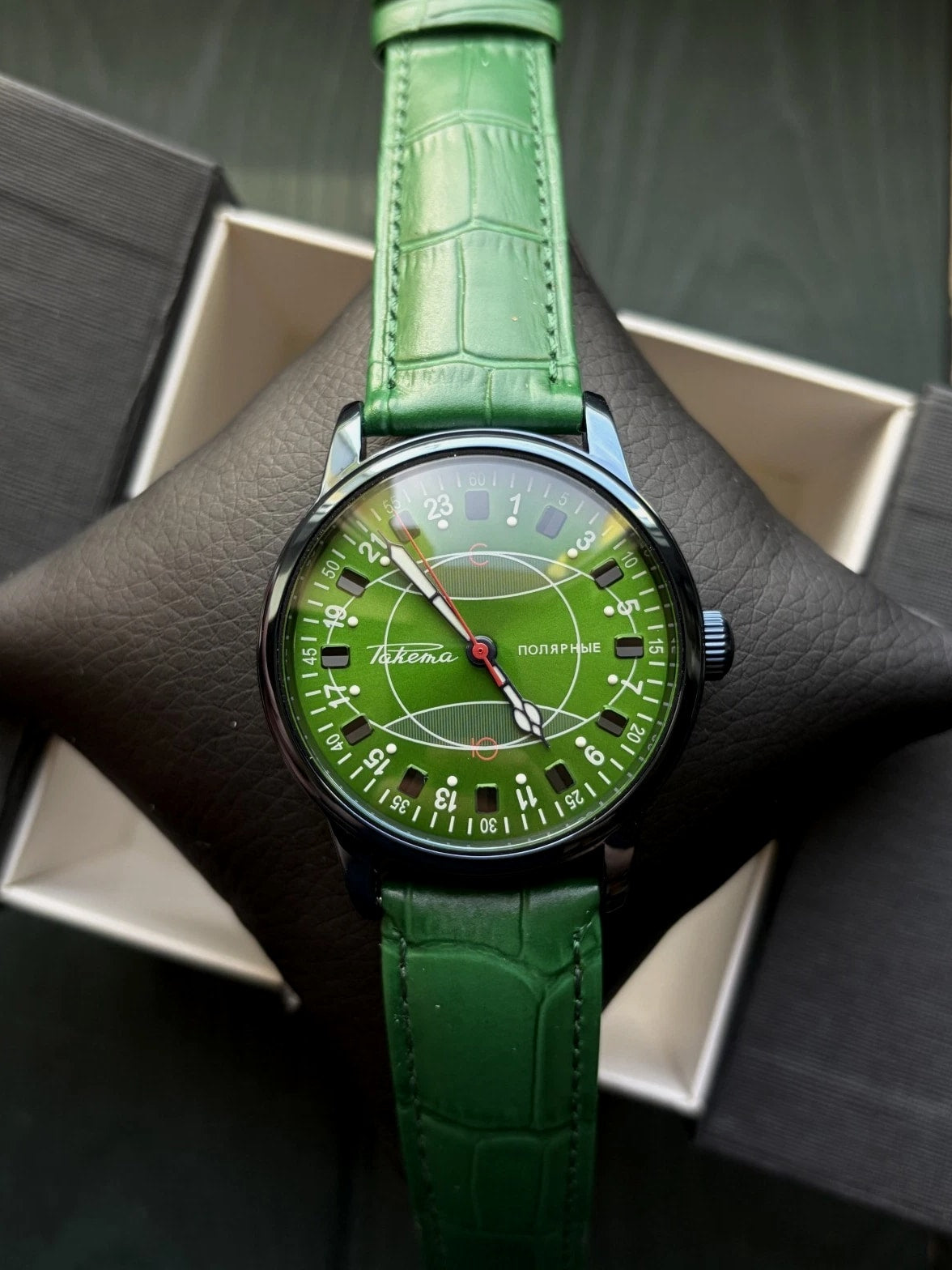 Raketa 24 Hour Polar Automatic Watch 40mm - (Green Dial - Dark Blue Case)