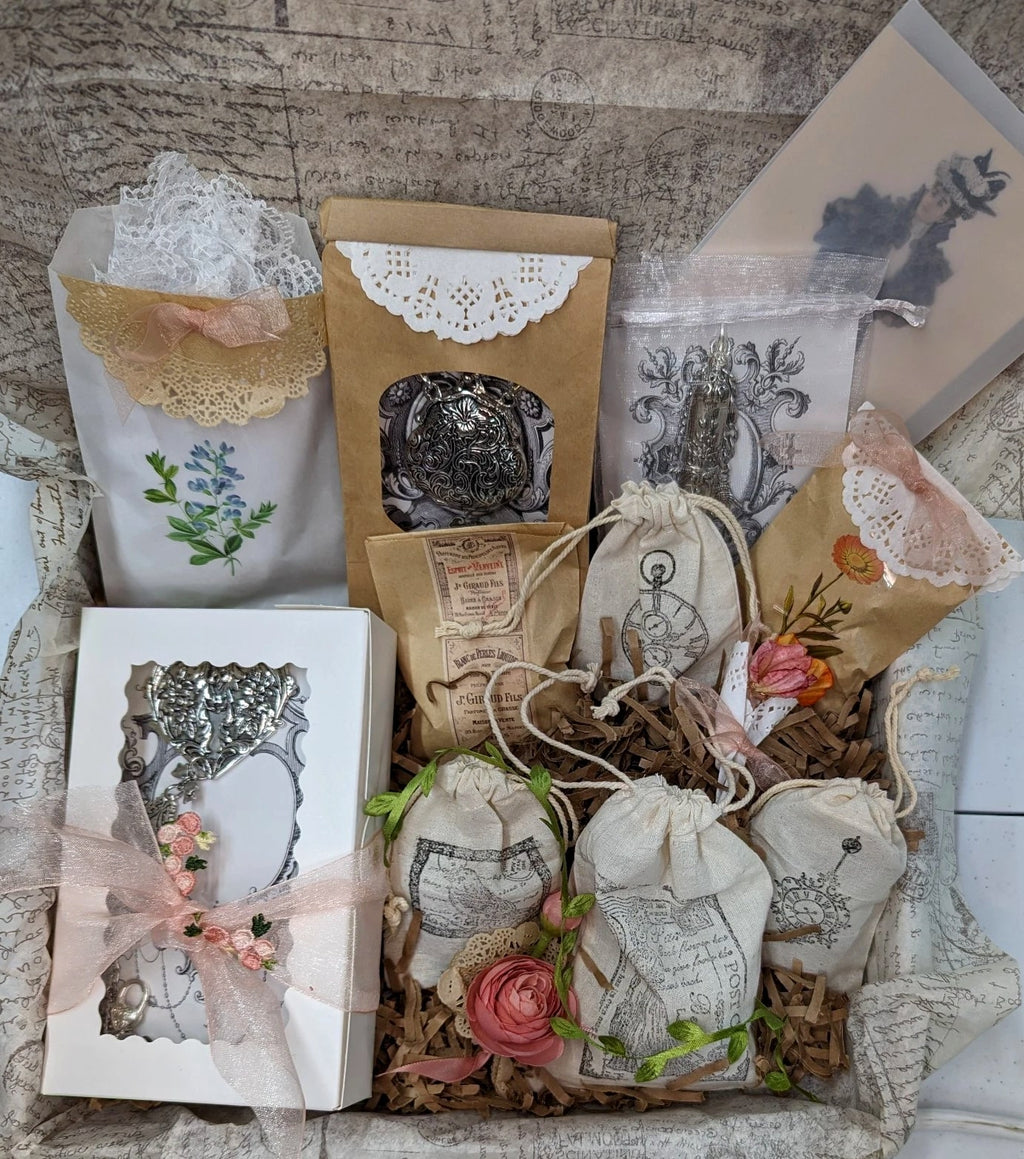 Ultimate Chatelaine Gift Box includes Chatelaine and 15 Popular Accessories