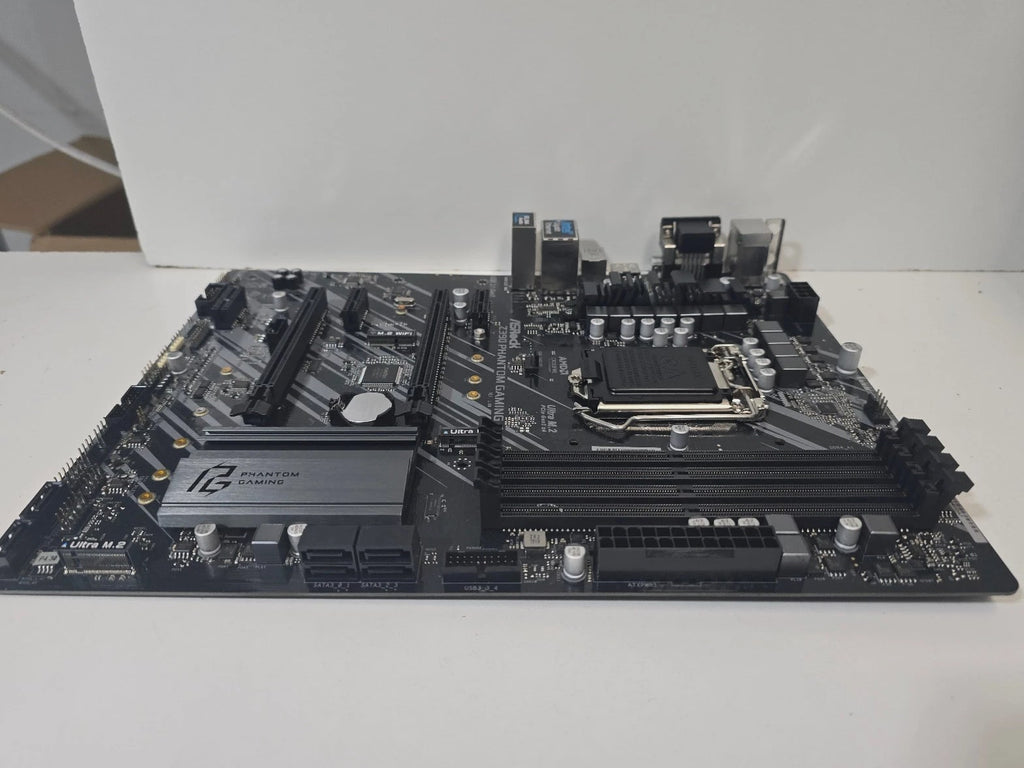 ASRock Phantom Gaming 4  ATX Motherboard (FL)