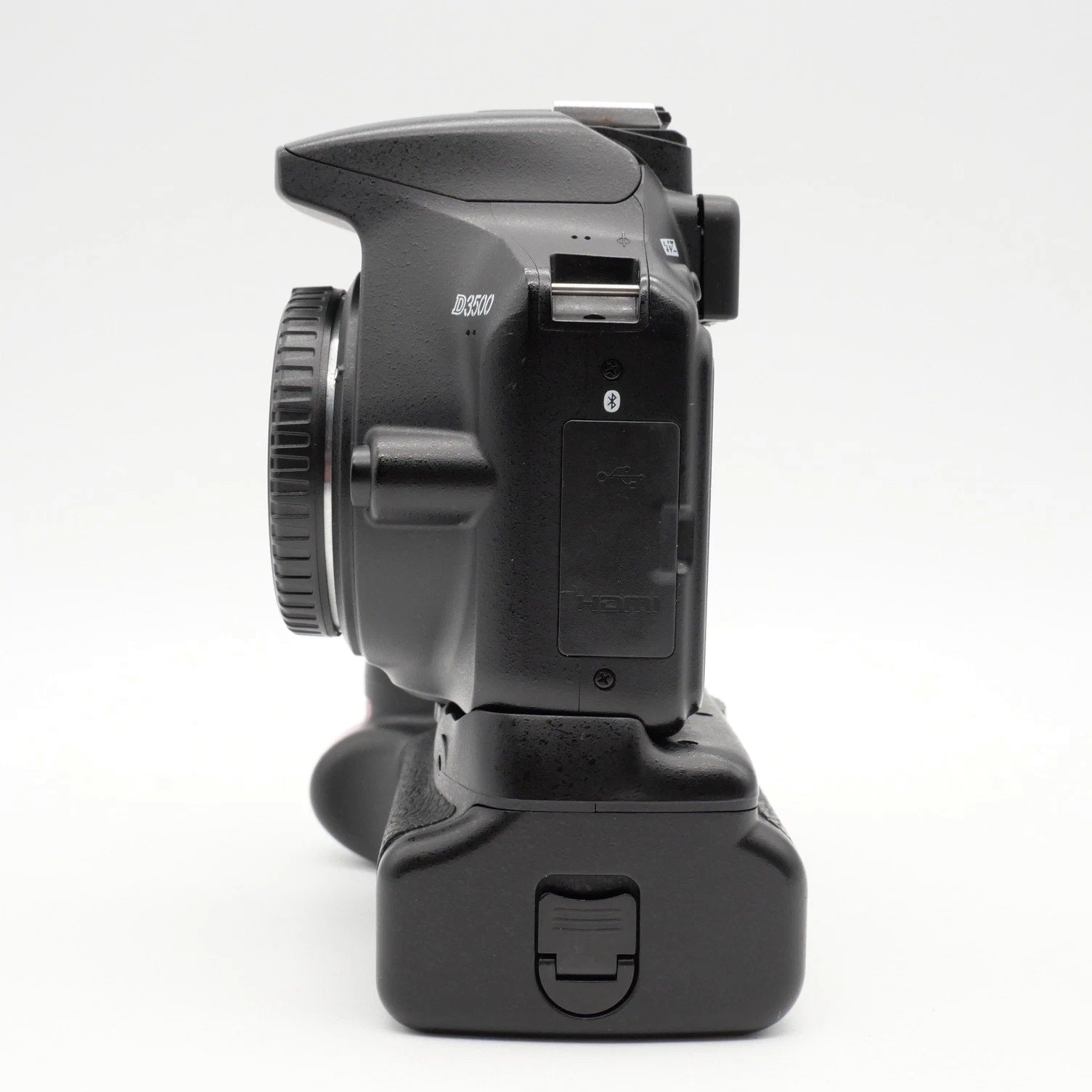 MINT Nikon D3500 Digital SLR Camera (Body + Battery Grip) #873