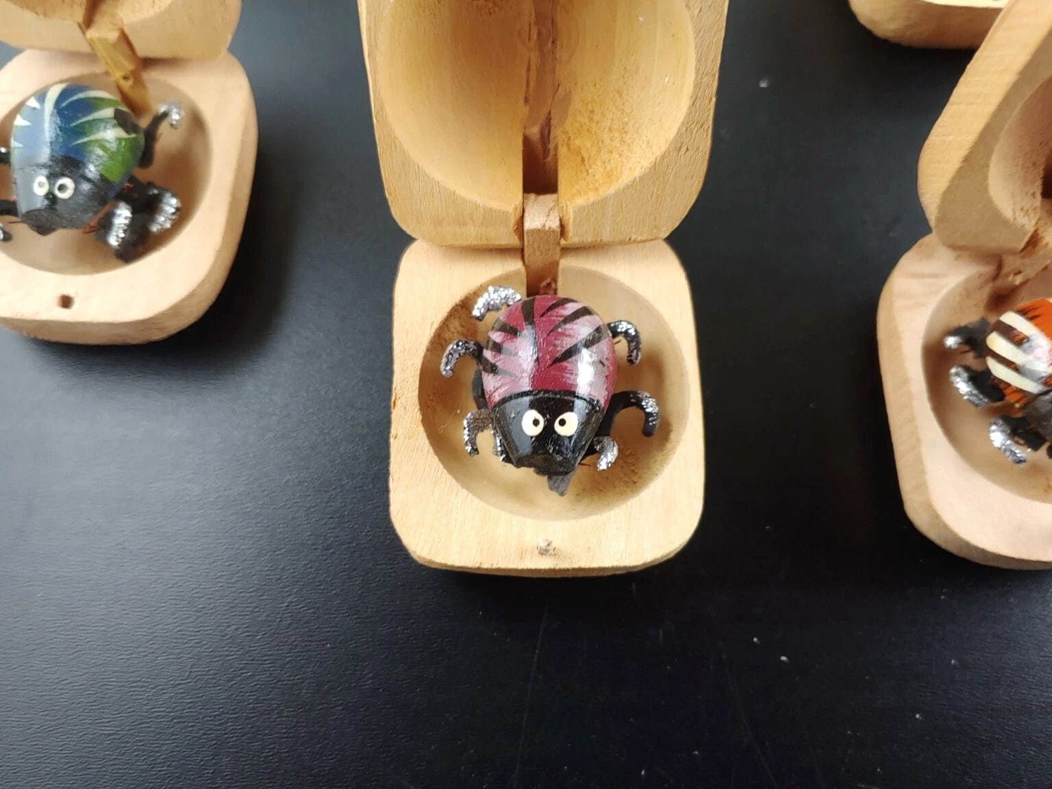 Handmade Bug In A Box Gag Toy Gift Moving Legs Novelty Bug in a nut Vintage wood