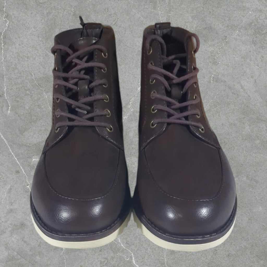 The Frye & Co. Titus Chukka Boots Men's 9.5M Brown