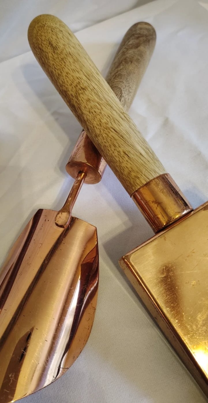 COPPER AND WOOD GARDEN HAND TOOL SET - 4 pieces - Strong, Functional & Cute