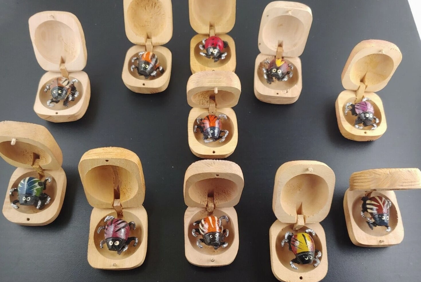 Handmade Bug In A Box Gag Toy Gift Moving Legs Novelty Bug in a nut Vintage wood