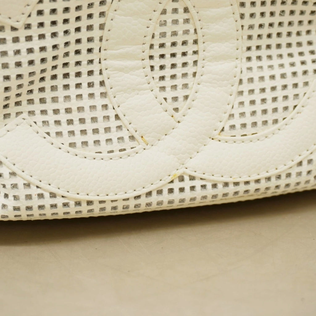 Chanel handbag, CaviarSkinleather, white, women's. GZl1h9wt