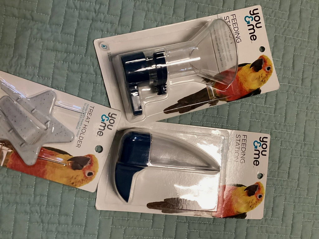 You & Me Pet Bird Treat, Water And Food Station Set Of 3 Star For Pet Birds