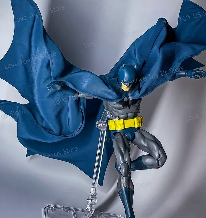 Hot Toys Mafex 105 Batman Hush Blue Version Action Figure