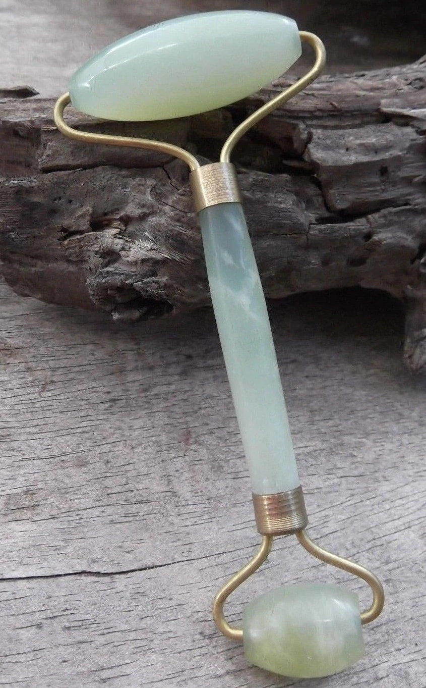 Jade Facial Massage Roller~Beautiful Jade Stone Face Massager New