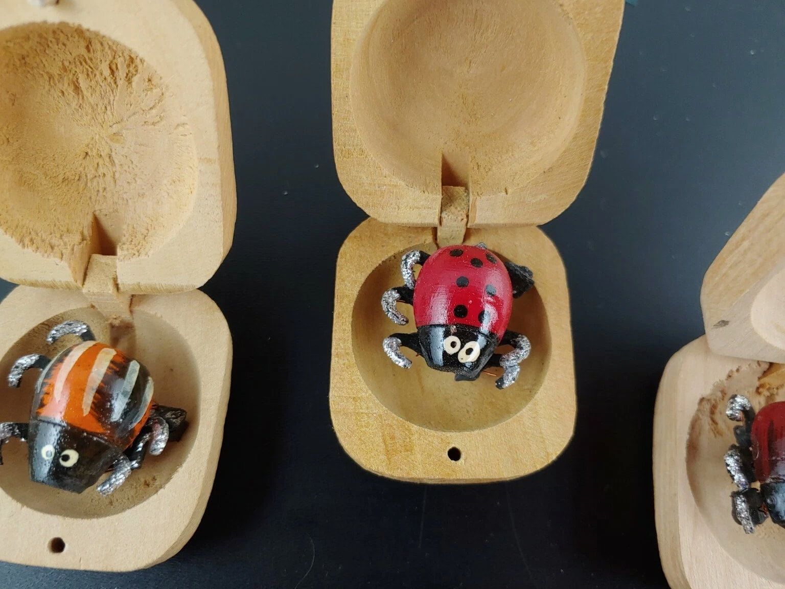 Handmade Bug In A Box Gag Toy Gift Moving Legs Novelty Bug in a nut Vintage wood