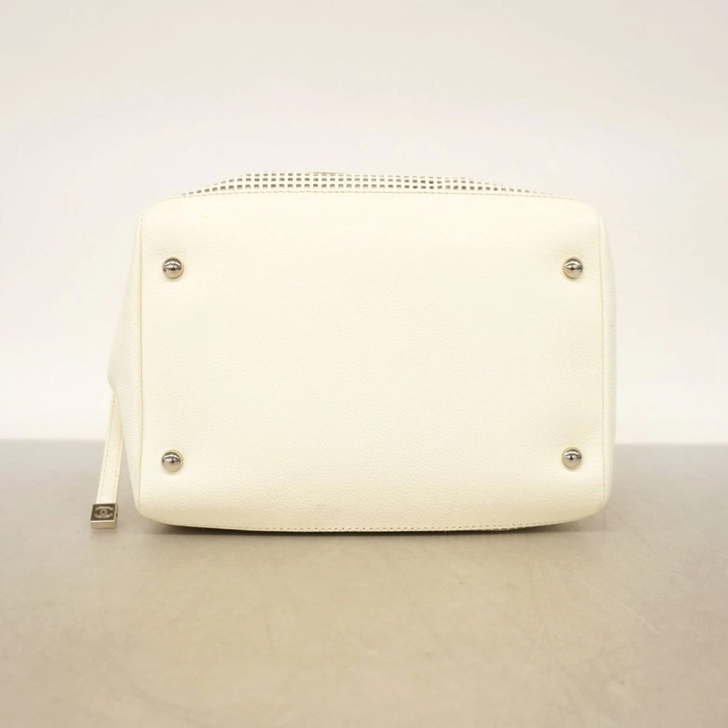Chanel handbag, CaviarSkinleather, white, women's. GZl1h9wt