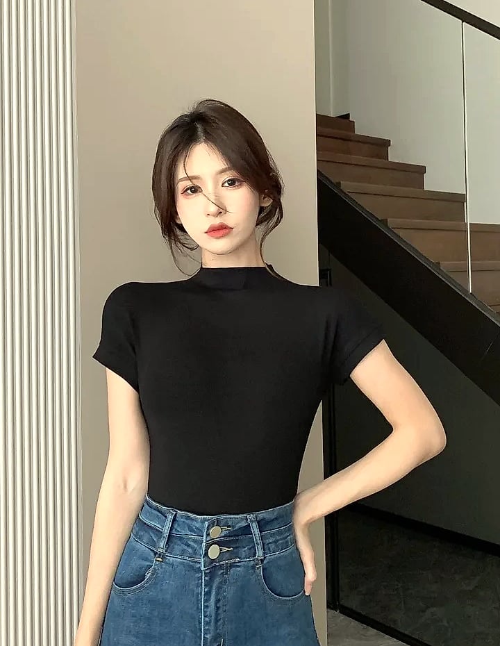 Basic Crop Top Short Sleeve Crewneck T-shirt for Women