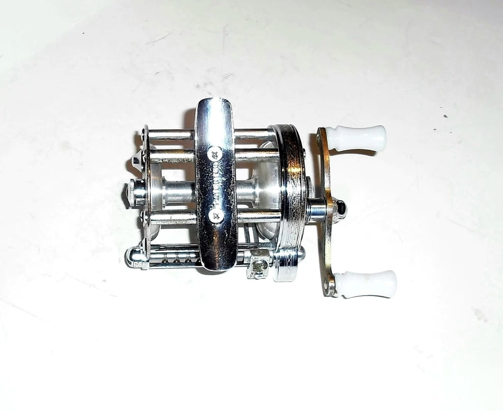 Vintage Pflueger Summit 1993L Engraved Casting Fishing Reel