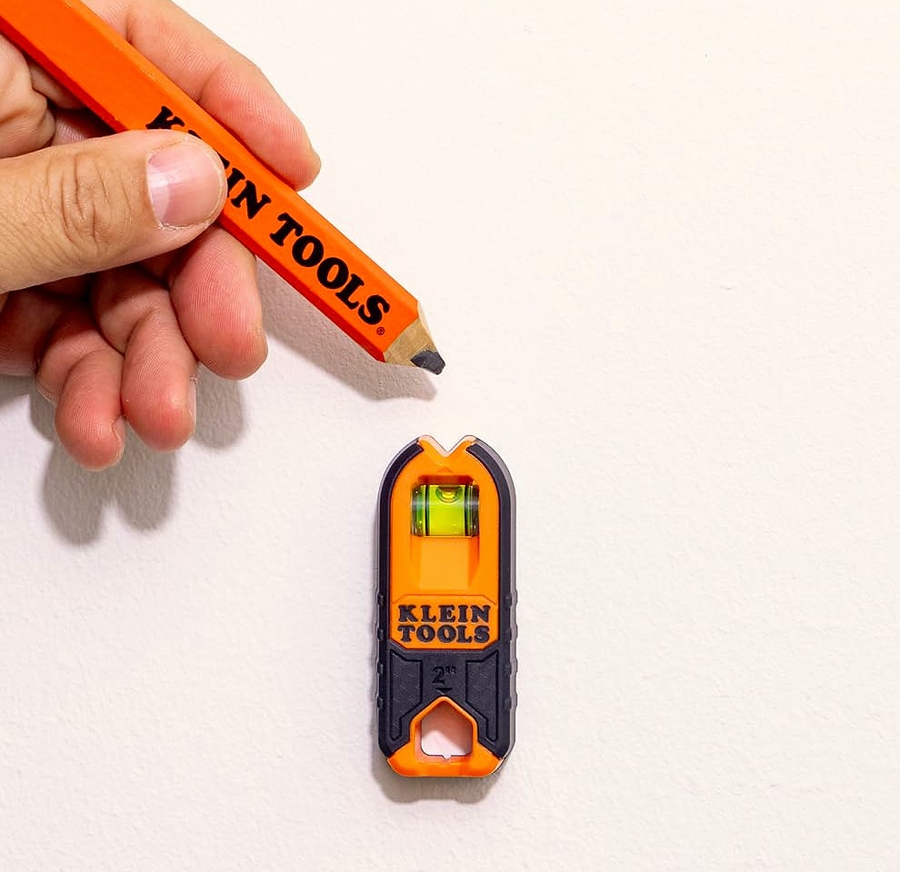 Klein Tools MSF100 Magnetic Stud Finder with Level Bubble Vial