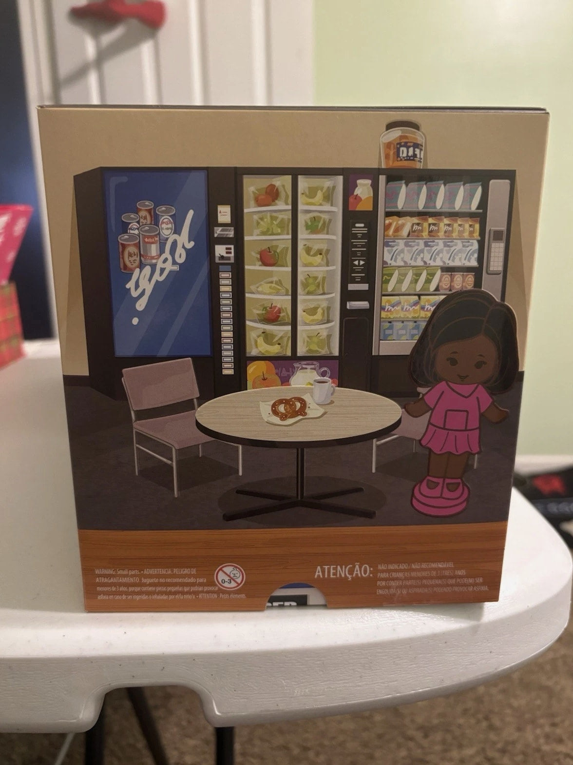Polly Pocket The Office Compact Playset with 6 Character Dolls and Accessories