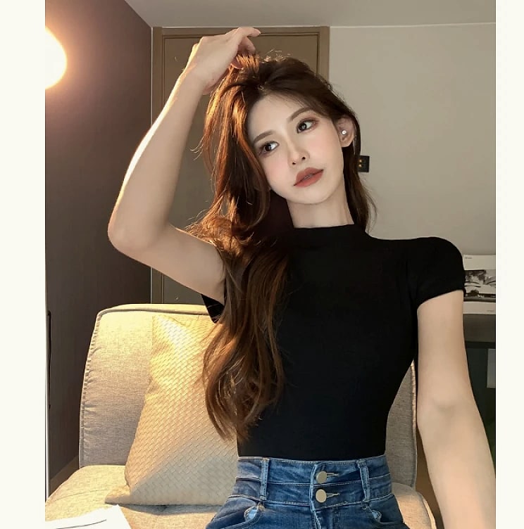 Basic Crop Top Short Sleeve Crewneck T-shirt for Women