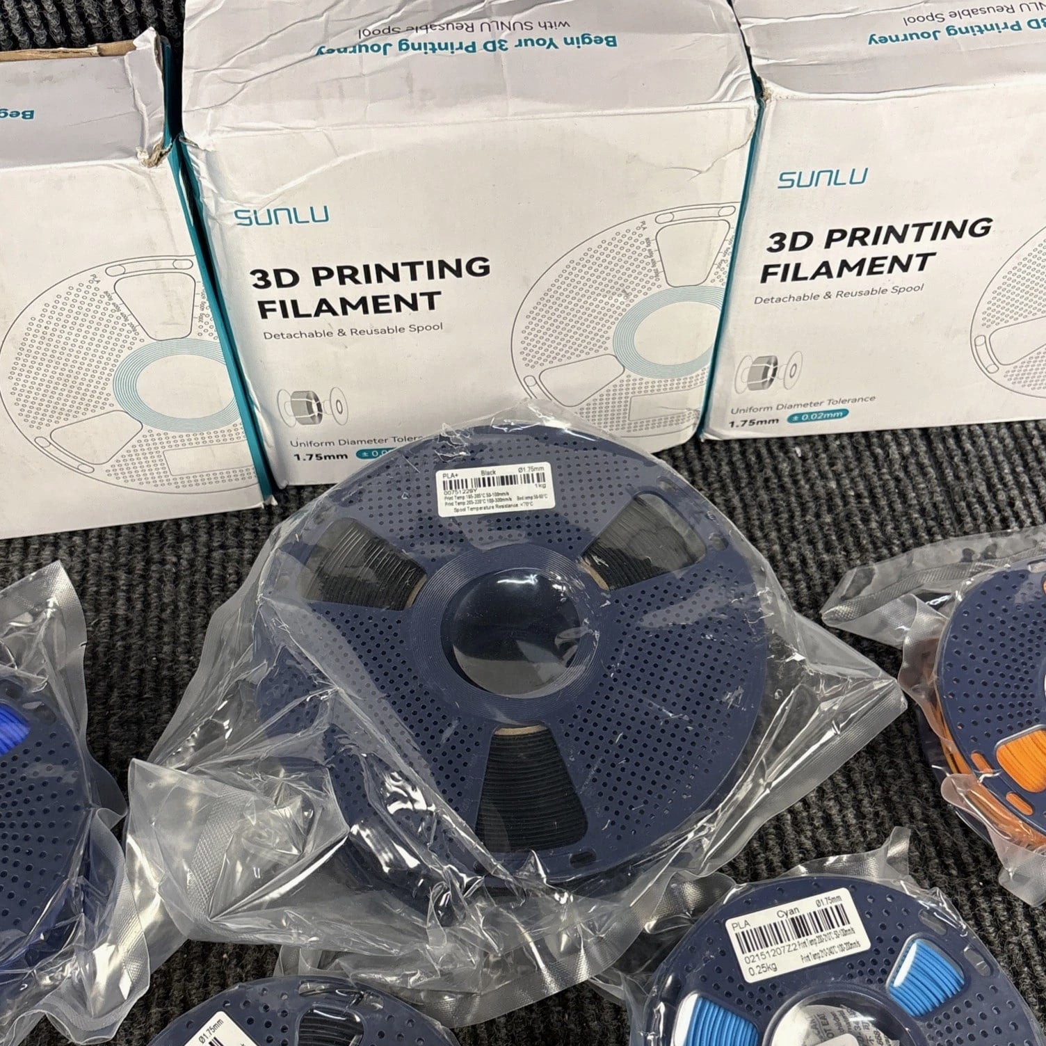 Lot of 8 SUNLU 3D Filament Refills - With reusable spools. 1kg & 0.25kg Mixed Lot