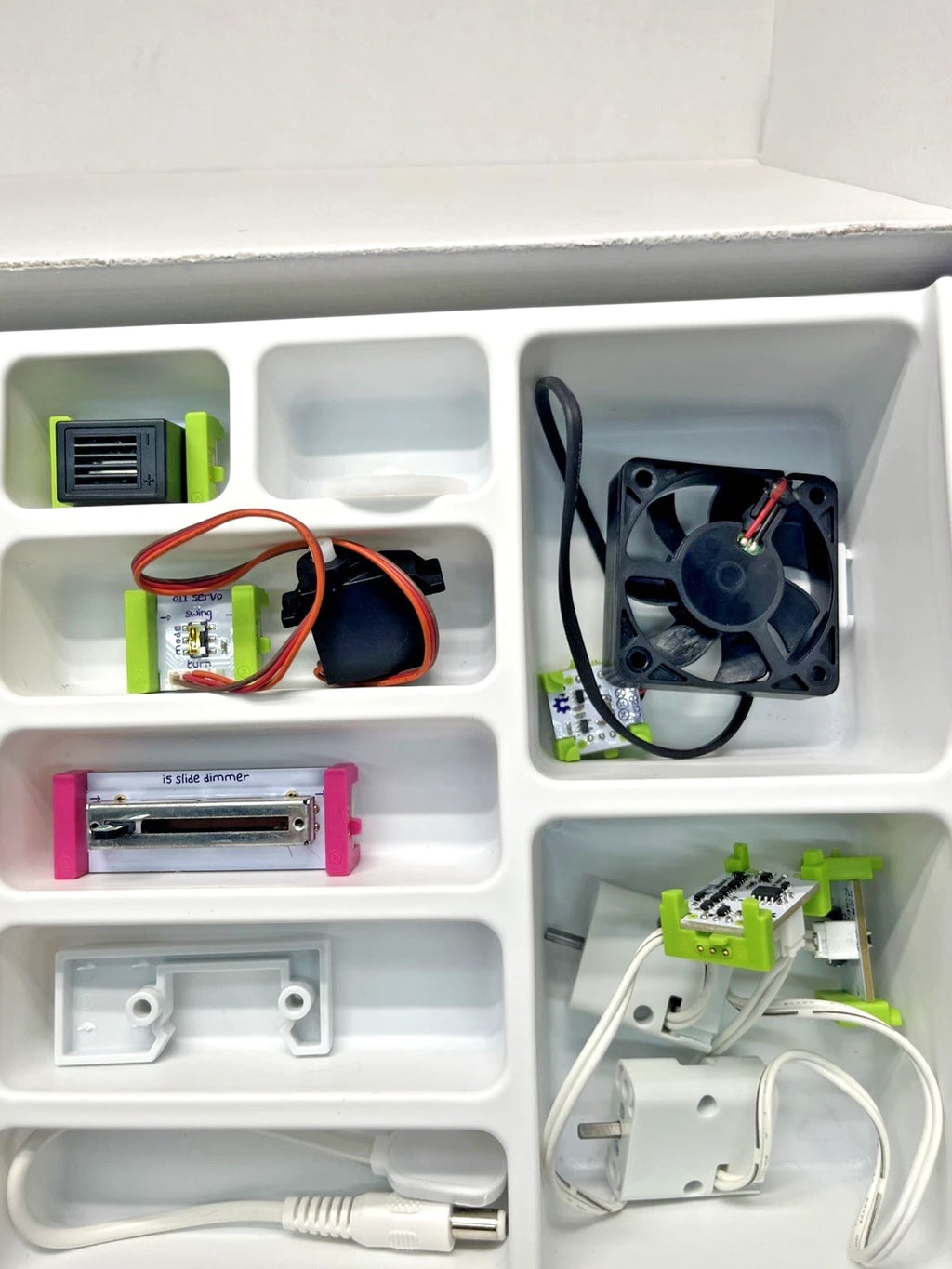Little Bits Gizmos & Gadgets Kit, STEM - Electronic Bitbot Makers Toy Parts