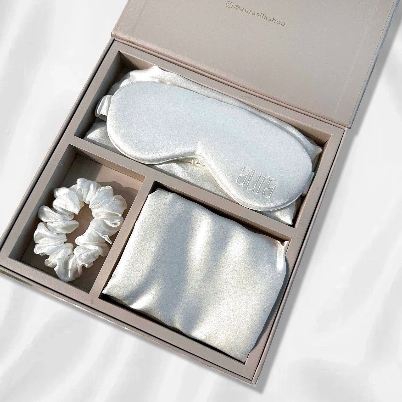 Aura 100% Mulberry Silk Sleep Set Pillowcase, Eye Mask, Bonnet, & free Scrunchie